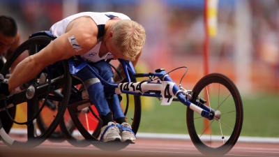 Leo-Pekka Tähti tävlar i Paralympics 2008.