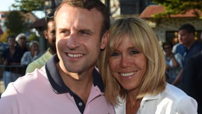 Frankrikes president Emmanuel Macron med hustrun Brigitte.