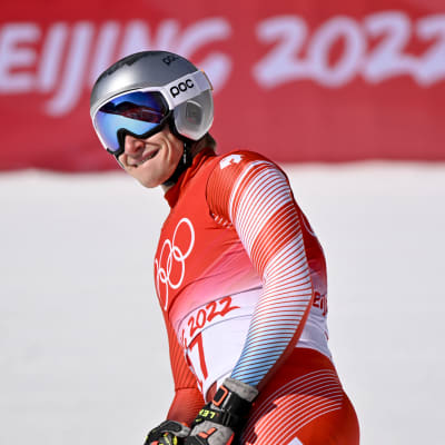 Marco Odermatt grimaserar.