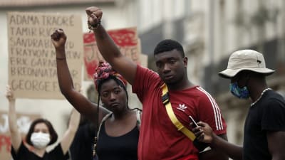 Demonstration i Montpellier, Frankrike, mot polisvåld och rasism. I Frankrike handlar Black Lives Matter protesterna lika mycket om det inhemska polisvåldet som om solidaritet med afroamerikanerna i USA.