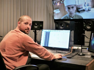 Ljuddesigner Pontus Borg i sin studio.