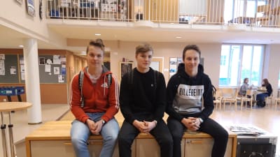 Tuomas Hanhisuonto, Eeli-Kalle Huurtela och Oskari Mantsinen.