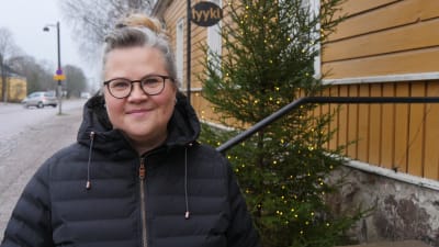 Företagaren Arja Ylä-Outinen oroar sig inför nyåret.