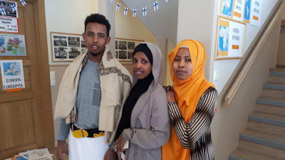 Abdullahi Abdulkadir, Adni Salad och Farhia Abdalla.