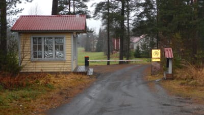 Vaktstugan till Kanervala herrgård i Finby.