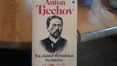 Novellsamling av Anton Tjechov.