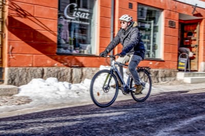 Cyklist på Ågatan, Borgå