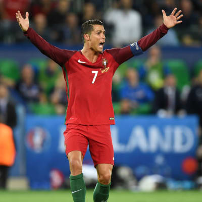 Cristiano Ronaldo i EM-matchen mot Island.
