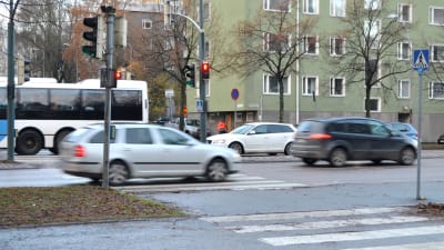 Övergångsställe på Hoplaxvägen i Helsingfors.