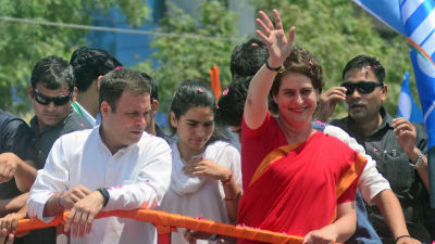 Rahul och Priyanka Gandhi leder det största oppositionspartiet, det anrika Indiska Kongresspartiet som försöker återta makten