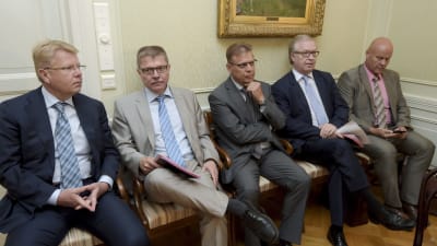 EK:s Jyri Häkämies, Markku Jalonen, FFC:s Lauri Lyly, Akavas Sture Fjäder och FTFC:s Antti Palola