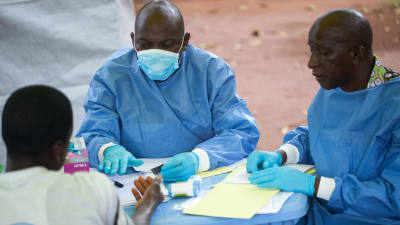 Uppföljning av patient som vaccinerats mot ebola.