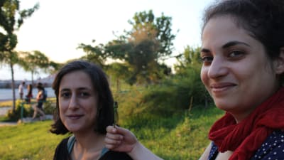 Berna Göl och Ekin Sanac 2013