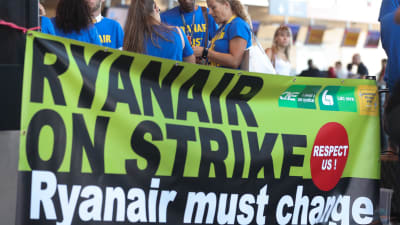 Personalen vid Ryanair strejkar 
