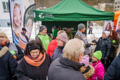 Kampanjföring vid De Grönas tält.