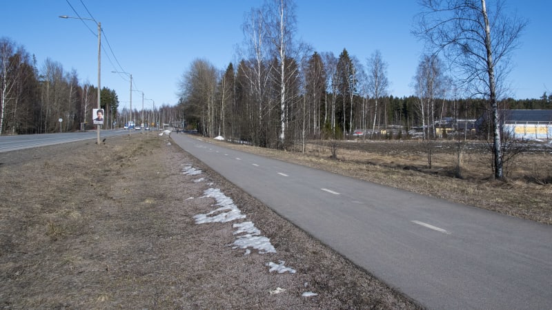 Höga asfalteringskostnader leder till att många statliga vägar förblir  gropiga i Östnyland – Östnyland – 