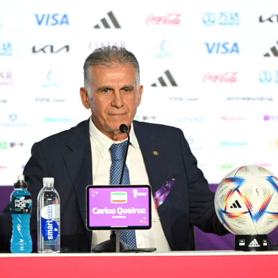 Carlos Queiroz lehdistötilaisuudessa 21.11.2022 Englanti-tappion jälkeen.