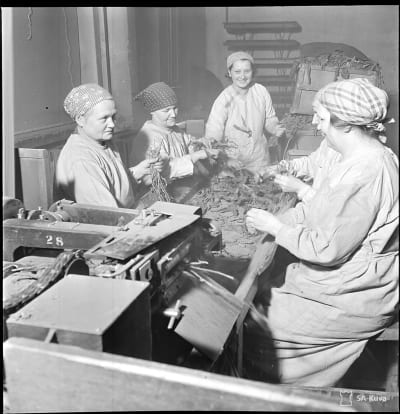 Suomen Tupakan tehtaalla 1940.