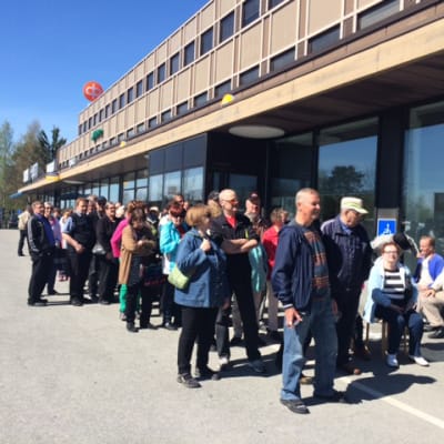 Passia jonotettiin Parkanossa
