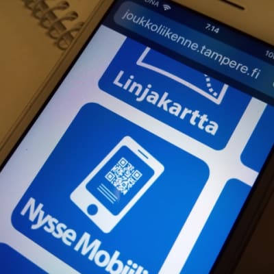 Nysse Mobiili -täppä puhelimessa Tampereen joukkoliikenten sivuilla.
