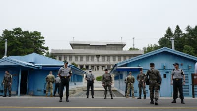 Etelä-Korean puoli Koreoiden rajakylästä heinäkuussa 2017
