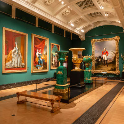 Utställningen Russia, Royalty & The Romanovs på The Queen's Gallery i London pågår fram till den 28 april.   