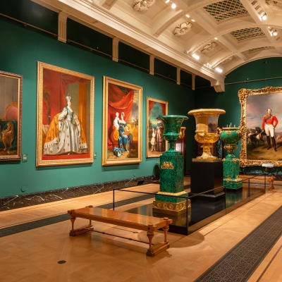 Utställningen Russia, Royalty & The Romanovs på The Queen's Gallery i London pågår fram till den 28 april.   