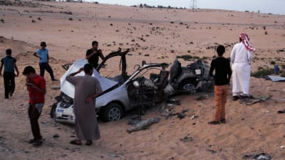Tre militanta islamister dog i bombdåd på Sinaihalvön i Egypten.