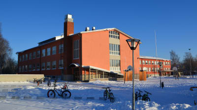 Kvarnbackens skola under vinter