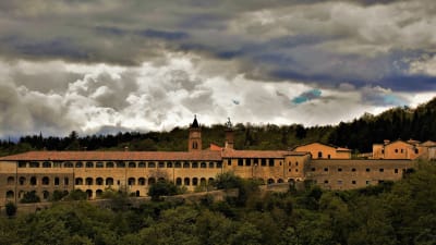 Vy med det italienska klostret Certosa di Trisulti