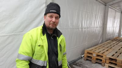 Kim Nikander jobbar frivilligt för Borgå Akilles