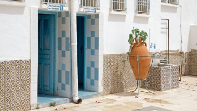 Toaletter i staden Houmt Souk på ön Djerba i Tunisien.