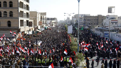 Huthisupportrar firar ex-presidenten Ali Abdullah Salehs död i Sana'a i Jemen. 
