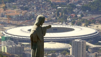 Kristusstatyn framför Maracanastadion i Rio de Janeiro