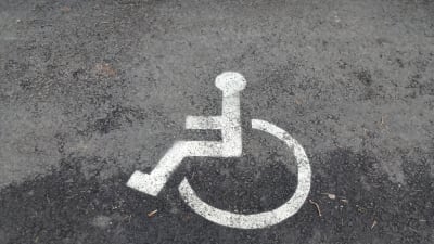 parkeringsplats för rörelsehindrade