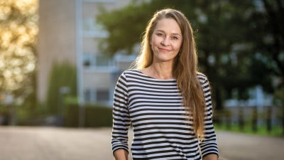 Bild på gynekologen Pauliina Tuomikoski.