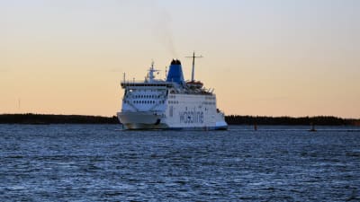 Wasa Express på väg in i Vasa hamn.