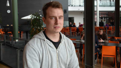 Eddie Ekman studerar på Prakticum i Helsingfors.