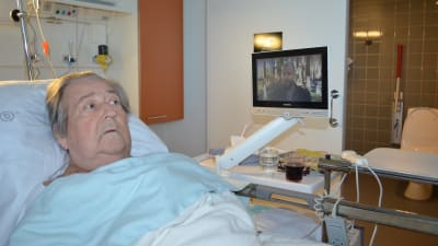 Patient Tapio Hiljander i Mejlans sjukhus.