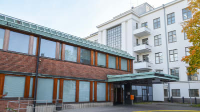ingången till tölö sjukhus