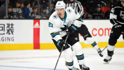 Joonas Donskoi med pucken