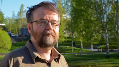 Miljöinspektör Raimo Pakarinen vid Helsingfors stads miljöcentral