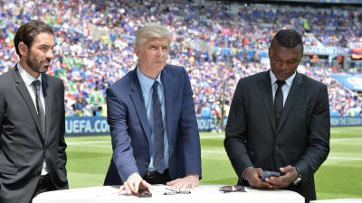 Den franska EM-studion gästades av fotbollsprofilerna Robert Pirès, Arséne Wenger och Marcel Desailly.