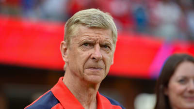 Arsene Wenger tränar fotbollslaget Arsenal.