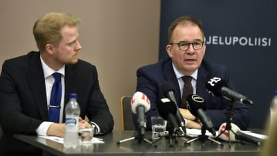 Pekka Hiltunen och Antti Pelttari från Skyddspolisen.