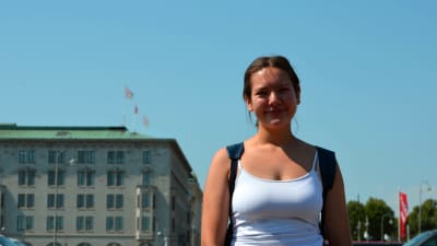 En porträtt på Jessica Lindström, medlem i tyttörullalautailijat.