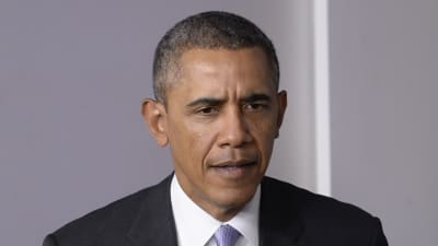 President Obama varnar Ryssland för att ingripa i Ukraina