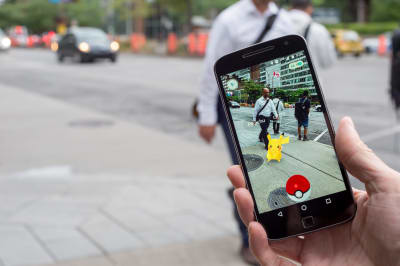 Pokemon go i stadsmiljö.