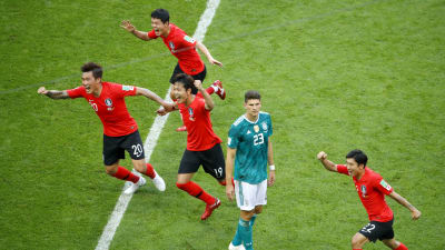 Tysklands Mario Goméz efter förlusten mot Sydkorea i fotbolls-VM 2018.