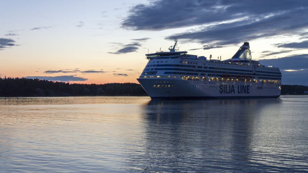 Artister på Tallink Silja har inte fått betalt för sitt jobb på grund av  underleverantör – Inrikes – 
